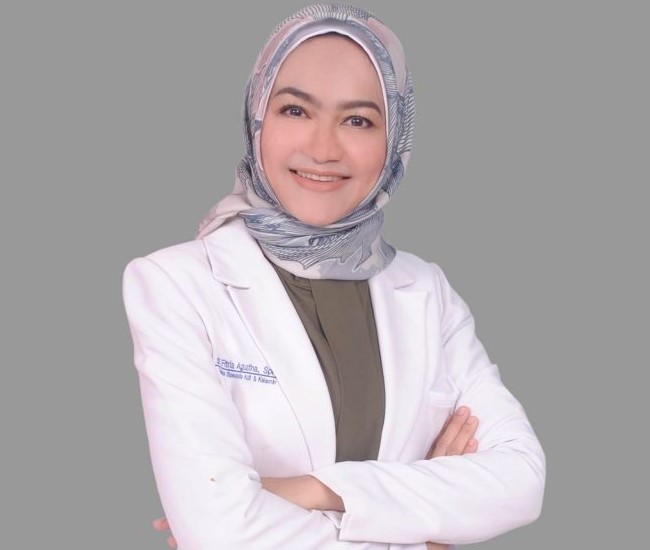 dr. Fitria Agustina, Sp.KK, FINSDV, FAADV Dokter Kulit Jakarta Pusat : Gambar dari Klinik Promec Site