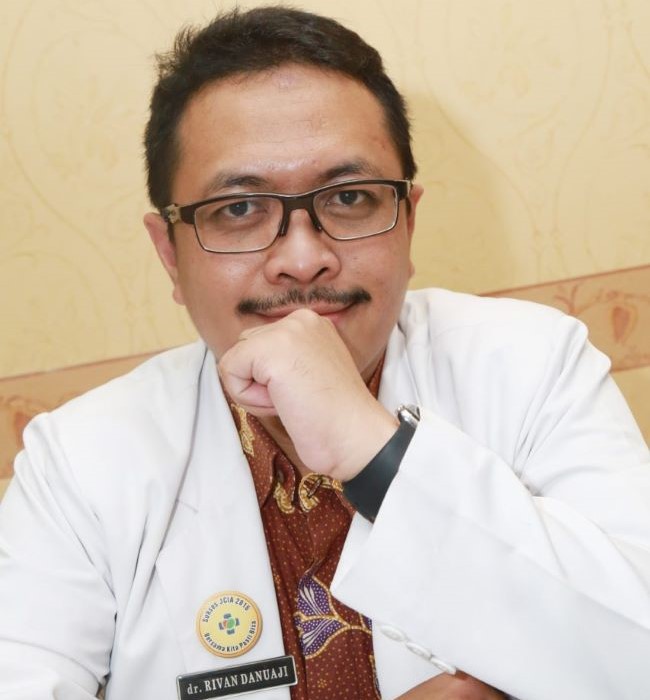 dr. Rivan Danuaji, M.kes, Sp.S Dokter Saraf Solo : Gambar dari RS Moewardi Site